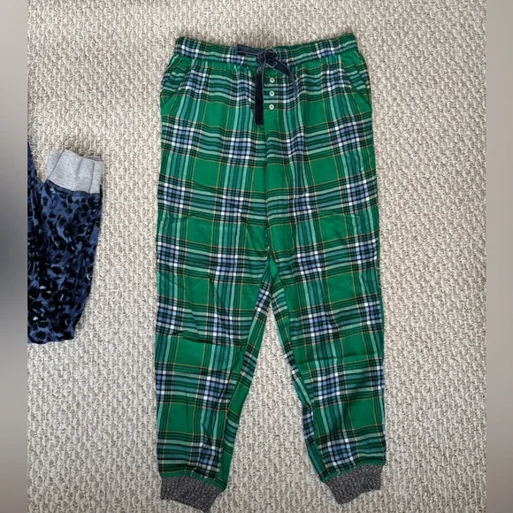 Aerie pajama bundle - Picture 4 of 7